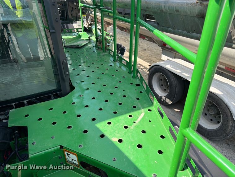 image for item YA4209 2023 John Deere 800R spreader