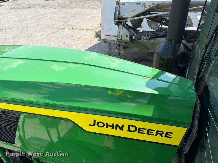 image for item YA4209 2023 John Deere 800R spreader