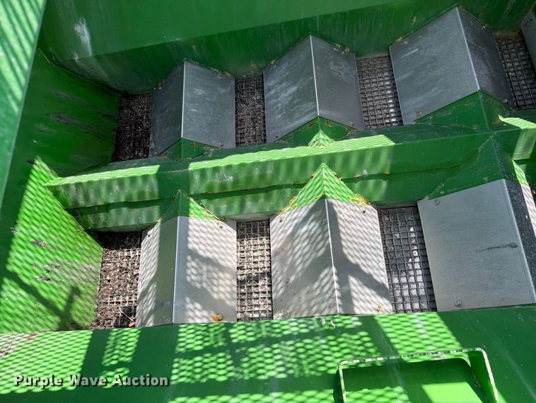 image for item YA4209 2023 John Deere 800R spreader