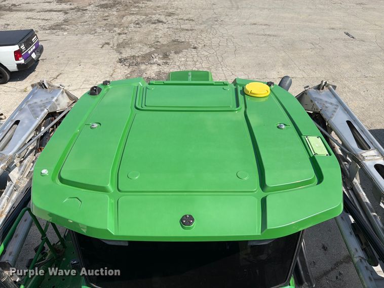 image for item YA4209 2023 John Deere 800R spreader
