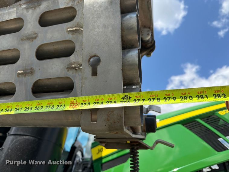 image for item YA4209 2023 John Deere 800R spreader