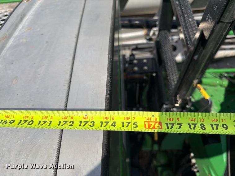 image for item YA4209 2023 John Deere 800R spreader