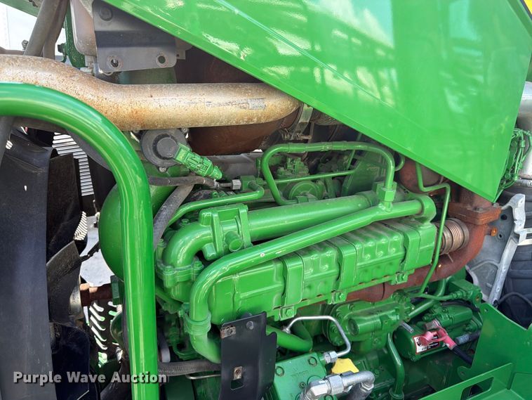 image for item YA4209 2023 John Deere 800R spreader