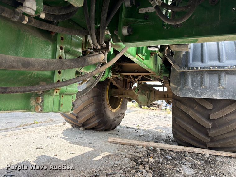 image for item YA4209 2023 John Deere 800R spreader