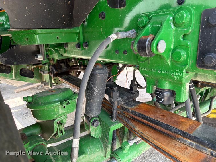 image for item YA4209 2023 John Deere 800R spreader