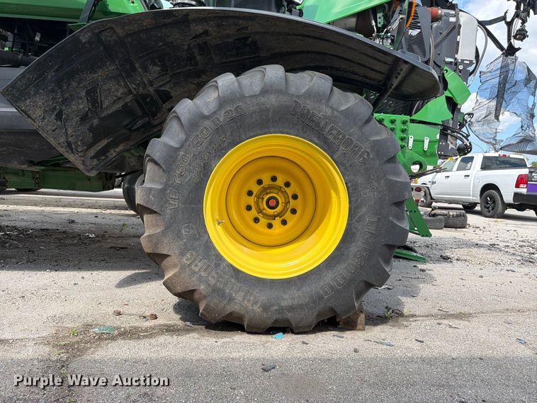 image for item YA4209 2023 John Deere 800R spreader