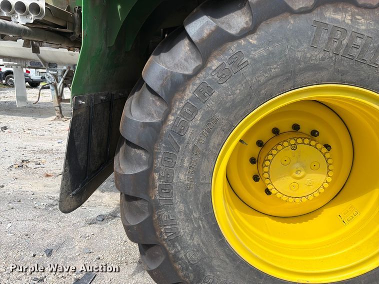 image for item YA4209 2023 John Deere 800R spreader