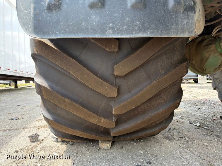image for item YA4209 2023 John Deere 800R spreader