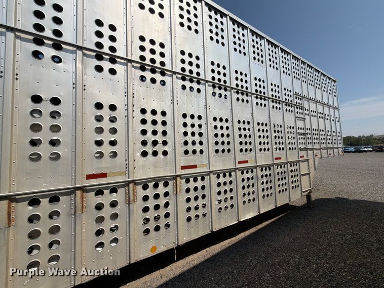 image for item YA4235 2015 Merritt livestock trailer