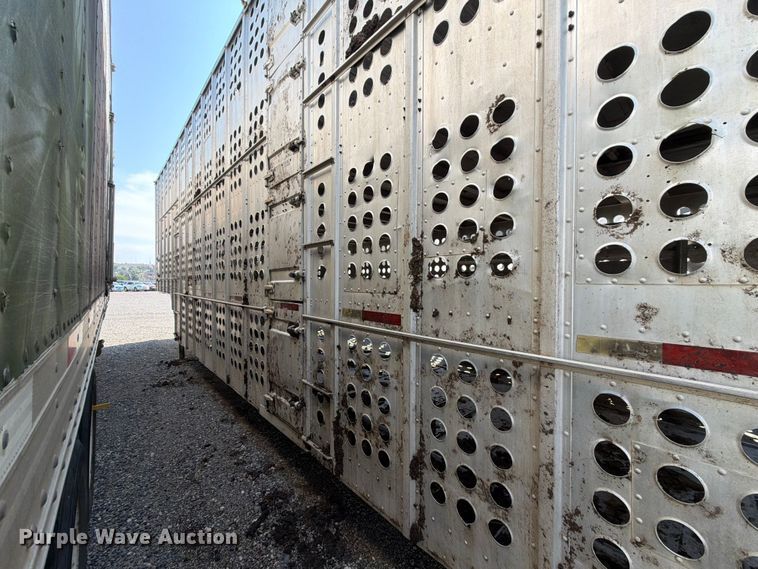image for item YA4235 2015 Merritt livestock trailer