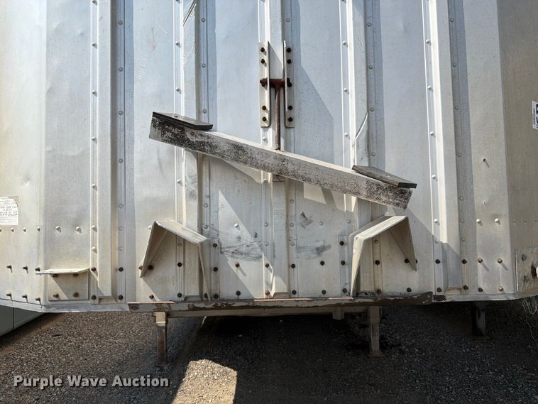 image for item YA4235 2015 Merritt livestock trailer