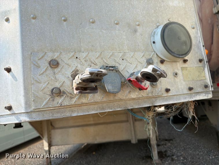 image for item YA4235 2015 Merritt livestock trailer