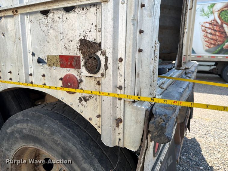 image for item YA4235 2015 Merritt livestock trailer