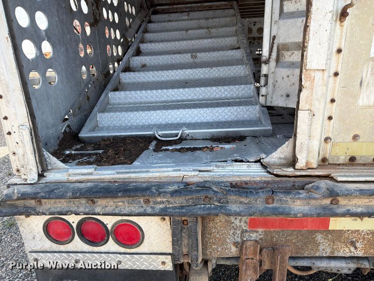 image for item YA4235 2015 Merritt livestock trailer