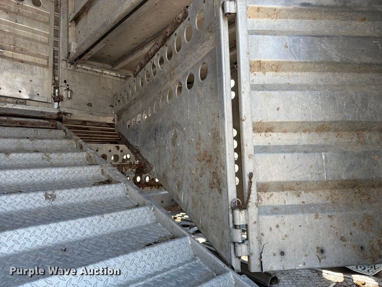 image for item YA4235 2015 Merritt livestock trailer