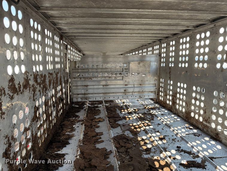 image for item YA4235 2015 Merritt livestock trailer