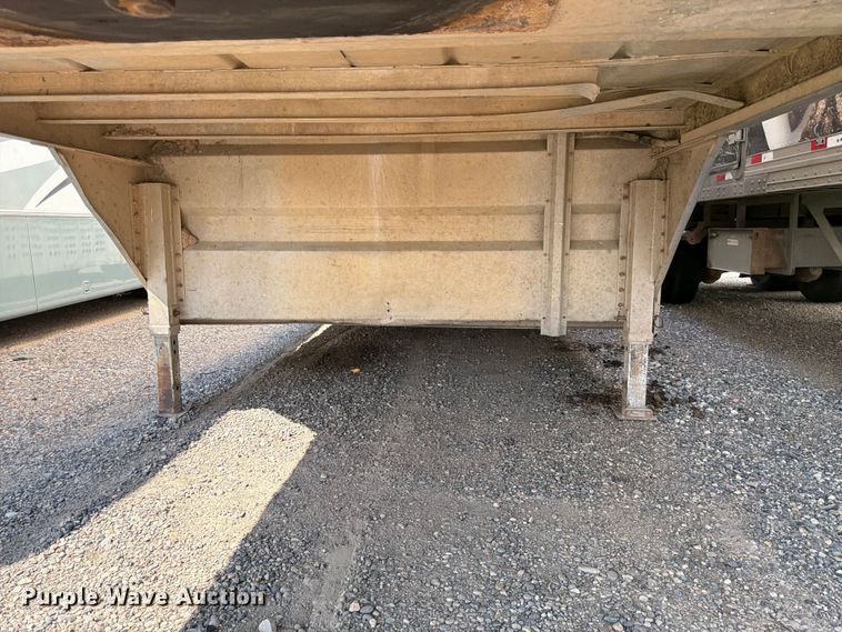 image for item YA4235 2015 Merritt livestock trailer
