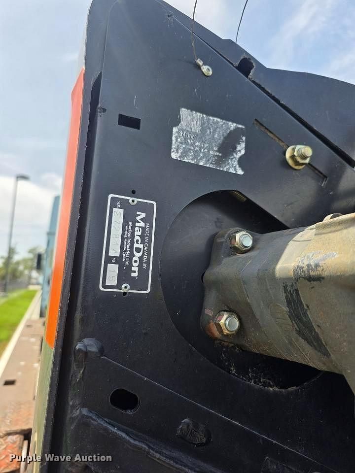image for item YA4484 2015 MacDon FD75 flex draper head