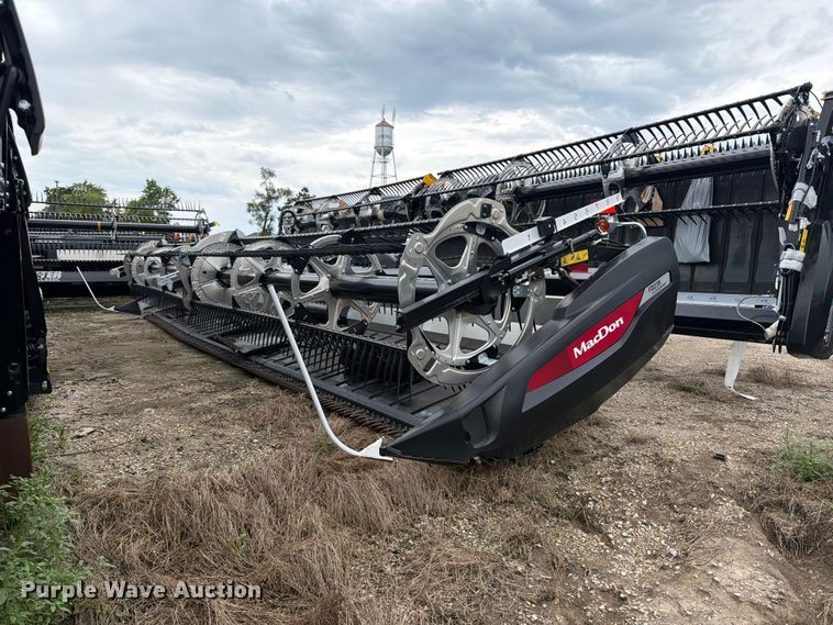 2023 MacDon FD235 flex draper head