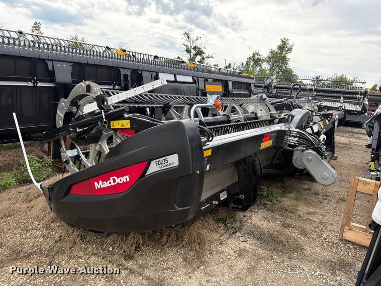 image for item YA4516 2023 MacDon FD235 flex draper head