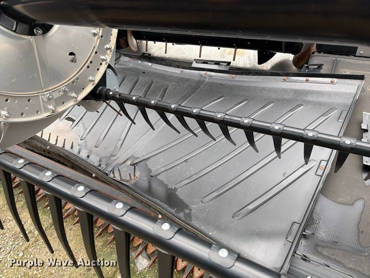 image for item YA4516 2023 MacDon FD235 flex draper head
