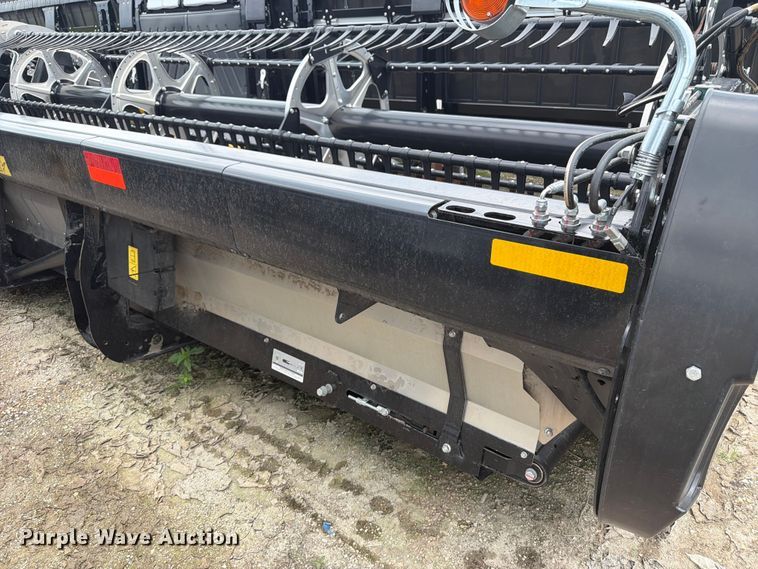 image for item YA4516 2023 MacDon FD235 flex draper head