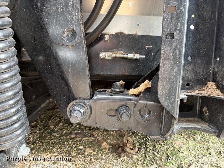 image for item YA4516 2023 MacDon FD235 flex draper head