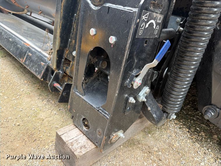 image for item YA4516 2023 MacDon FD235 flex draper head