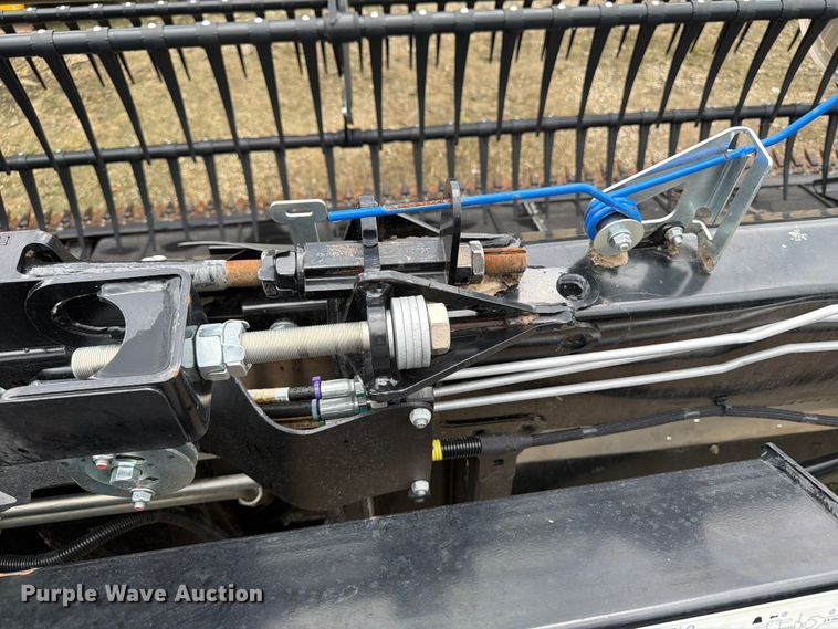 image for item YA4516 2023 MacDon FD235 flex draper head