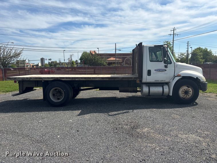 image for item DT2896 2007 International 4300 flatbed truck