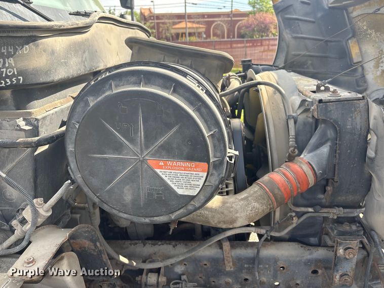 image for item DT2896 2007 International 4300 flatbed truck
