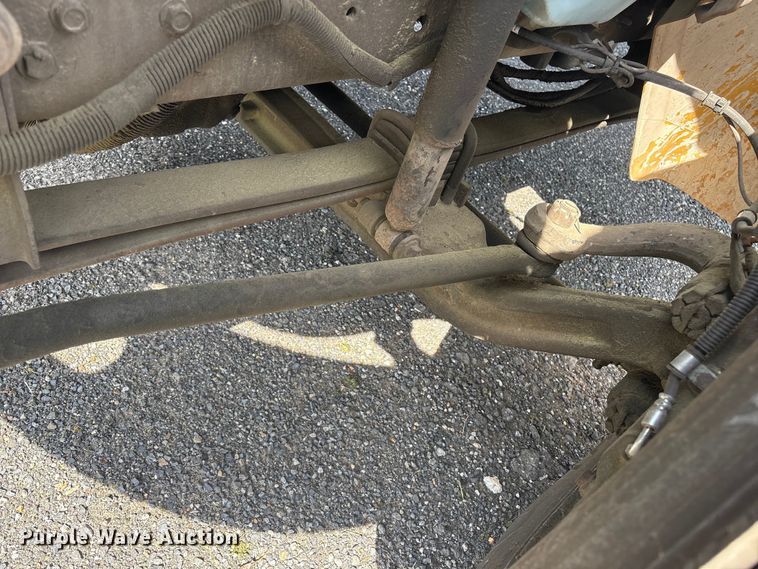 image for item DT2896 2007 International 4300 flatbed truck