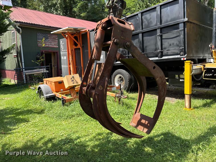 image for item DT2906 2000 Freightliner FL70 crane truck
