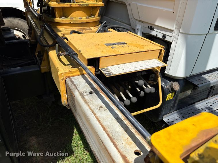 image for item DT2906 2000 Freightliner FL70 crane truck