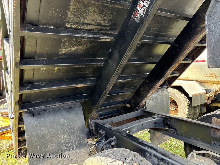 image for item DT2906 2000 Freightliner FL70 crane truck