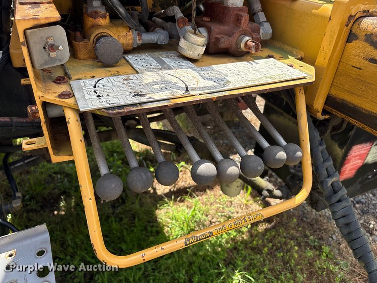 image for item DT2906 2000 Freightliner FL70 crane truck