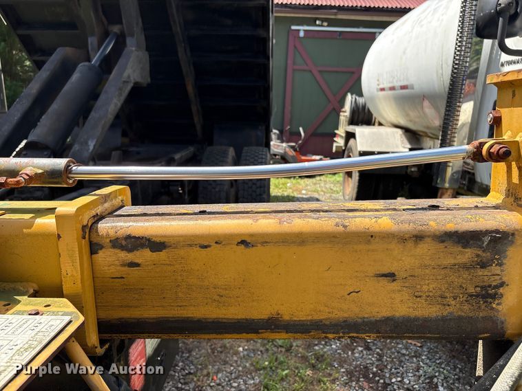image for item DT2906 2000 Freightliner FL70 crane truck