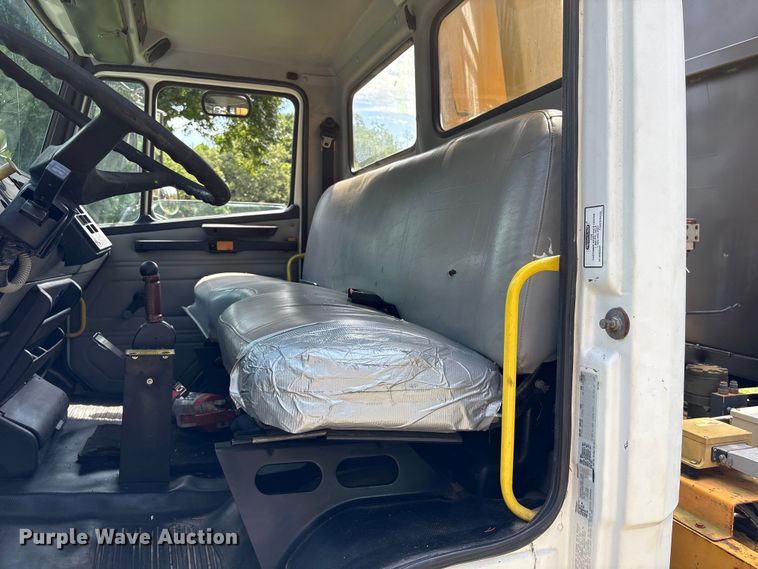 image for item DT2906 2000 Freightliner FL70 crane truck