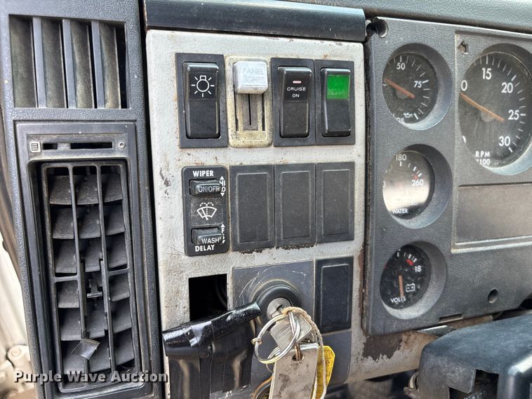 image for item DT2906 2000 Freightliner FL70 crane truck