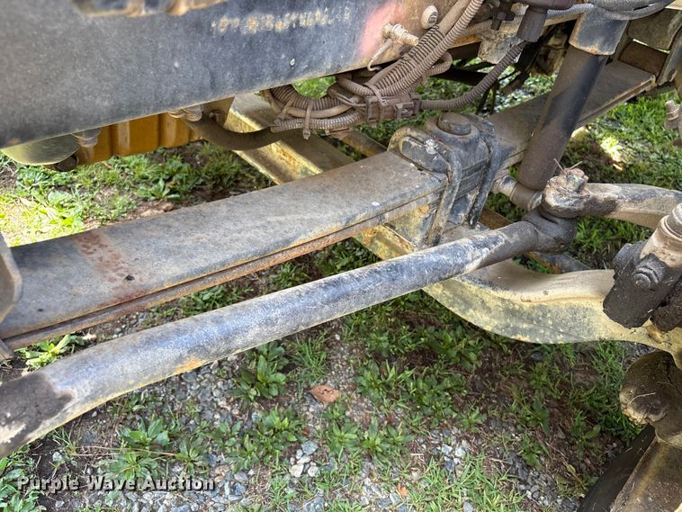 image for item DT2906 2000 Freightliner FL70 crane truck