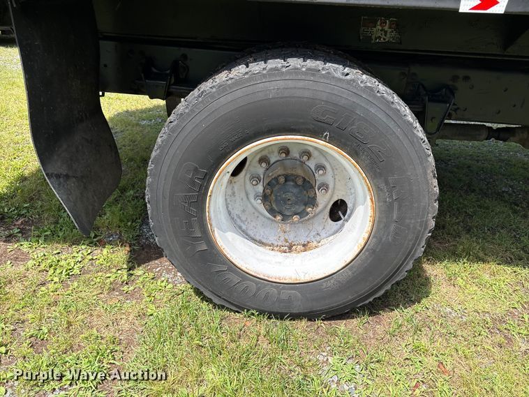 image for item DT2906 2000 Freightliner FL70 crane truck