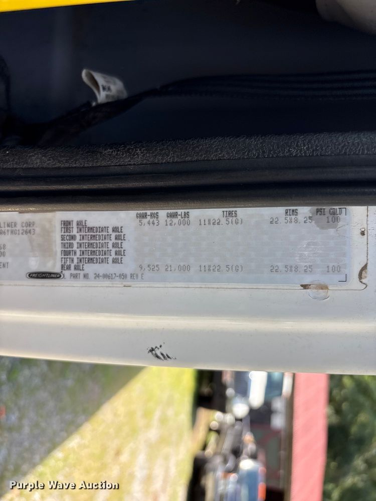 image for item DT2906 2000 Freightliner FL70 crane truck