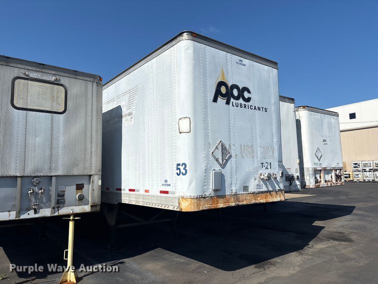 image for item DT2909 2004 Hyundai V2330152AJS dry van trailer