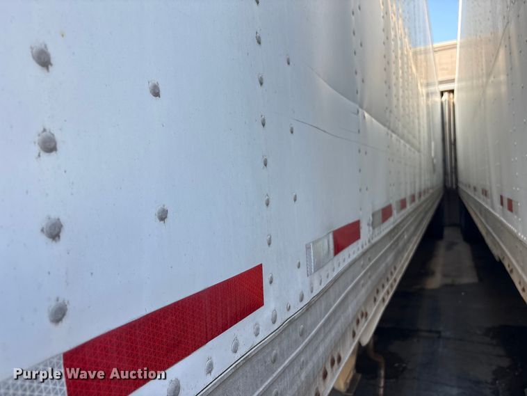 image for item DT2909 2004 Hyundai V2330152AJS dry van trailer