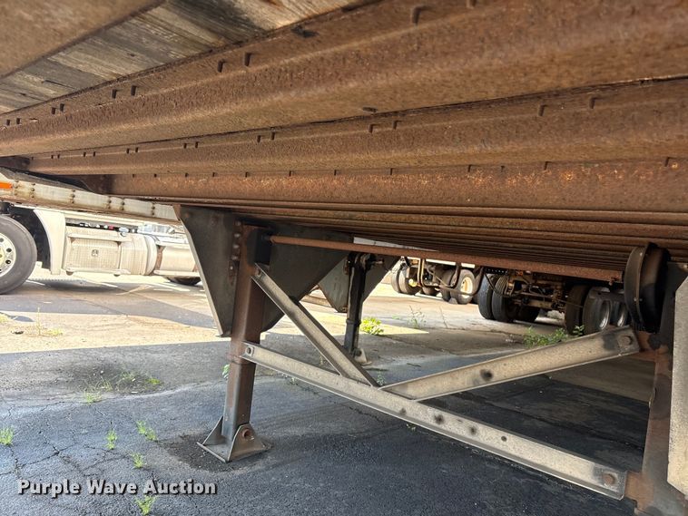 image for item DT2909 2004 Hyundai V2330152AJS dry van trailer