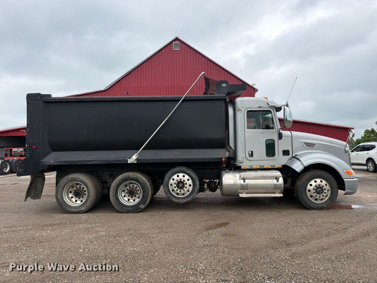 image for item DU3510 2012 Peterbilt 386 dump truck