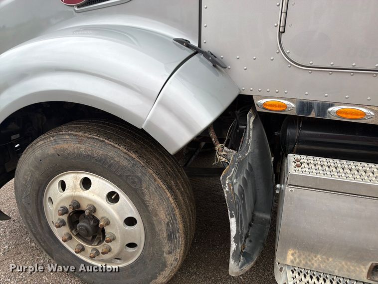 image for item DU3510 2012 Peterbilt 386 dump truck