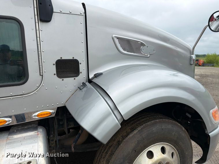 image for item DU3510 2012 Peterbilt 386 dump truck
