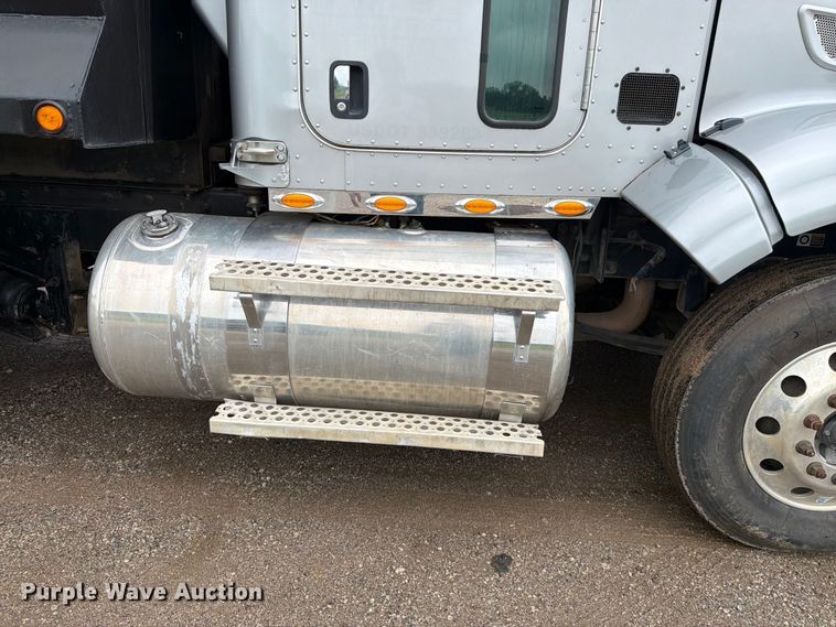image for item DU3510 2012 Peterbilt 386 dump truck