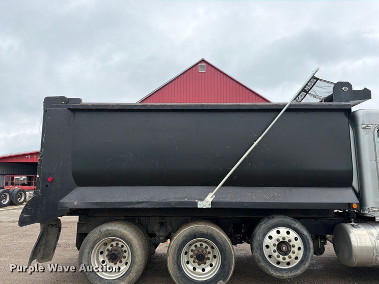 image for item DU3510 2012 Peterbilt 386 dump truck